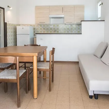 Appartement Quadrilocale Vicino Al Mare Con Giardino - M051