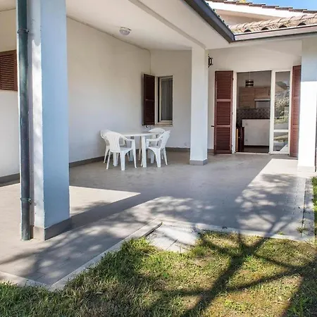 Quadrilocale Vicino Al Mare Con Giardino - M051